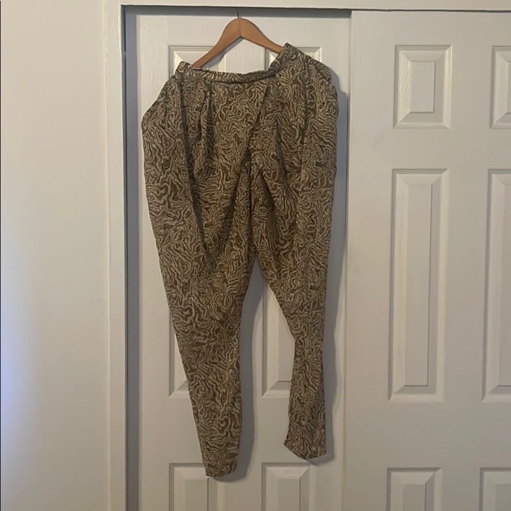 Forever 21 harem brown pant, size M
